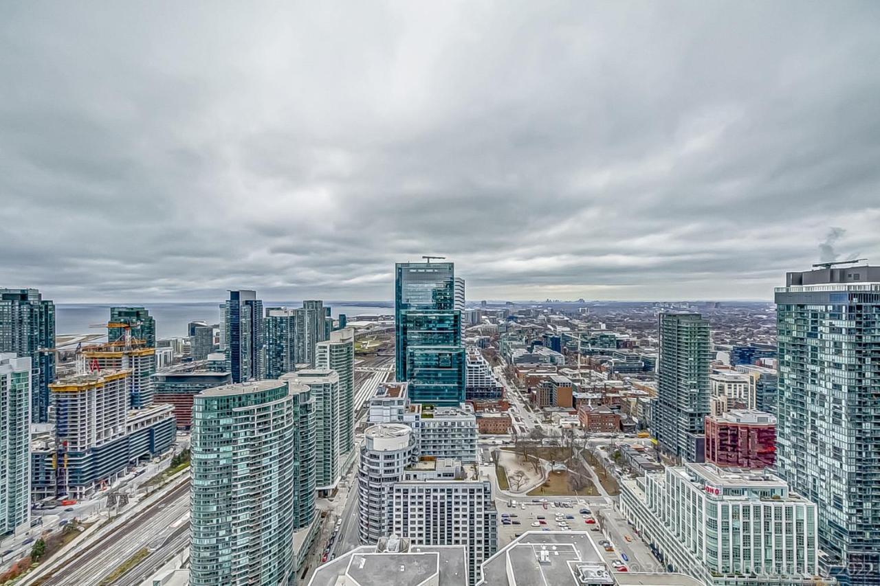 Toronto Lofts Apartment Exterior photo
